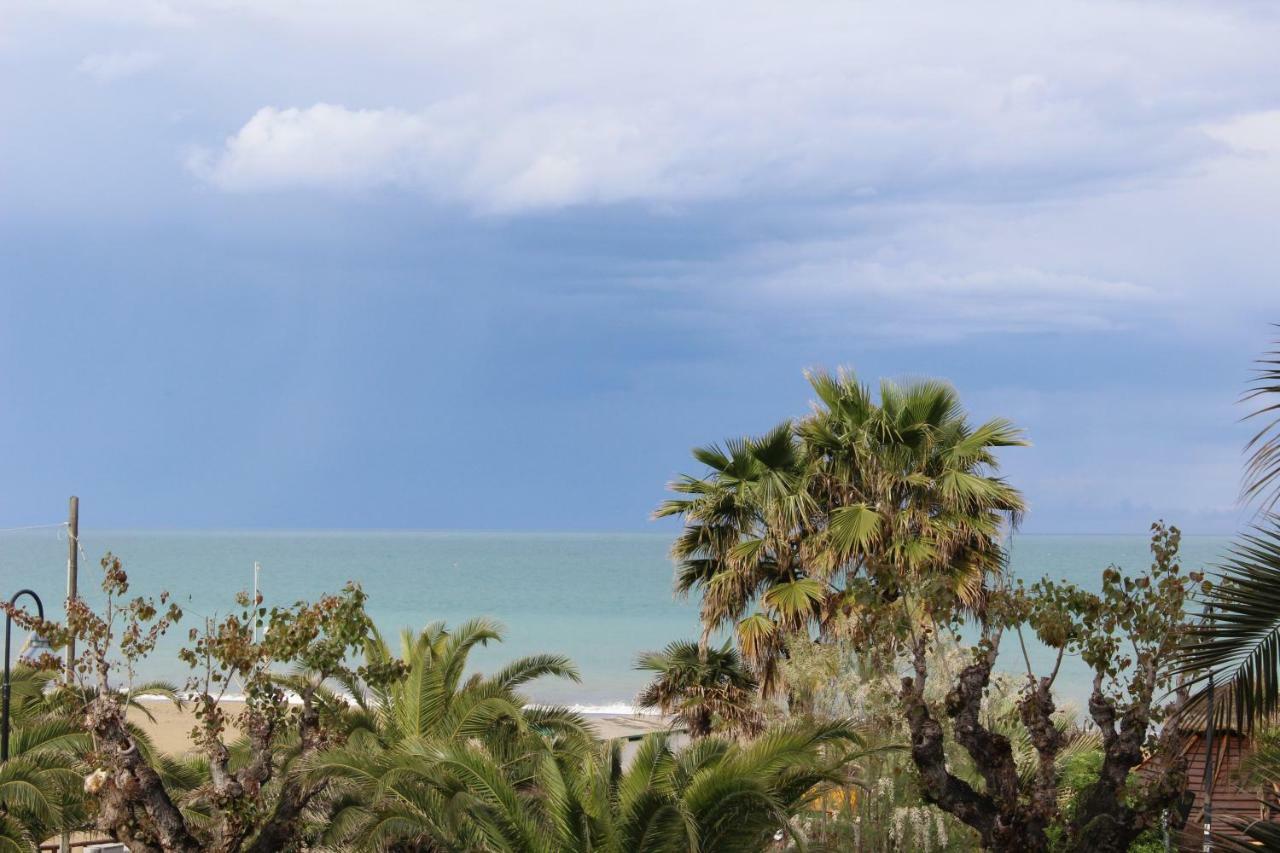 Sulmare Alba Adriatica Bed & Breakfast エクステリア 写真