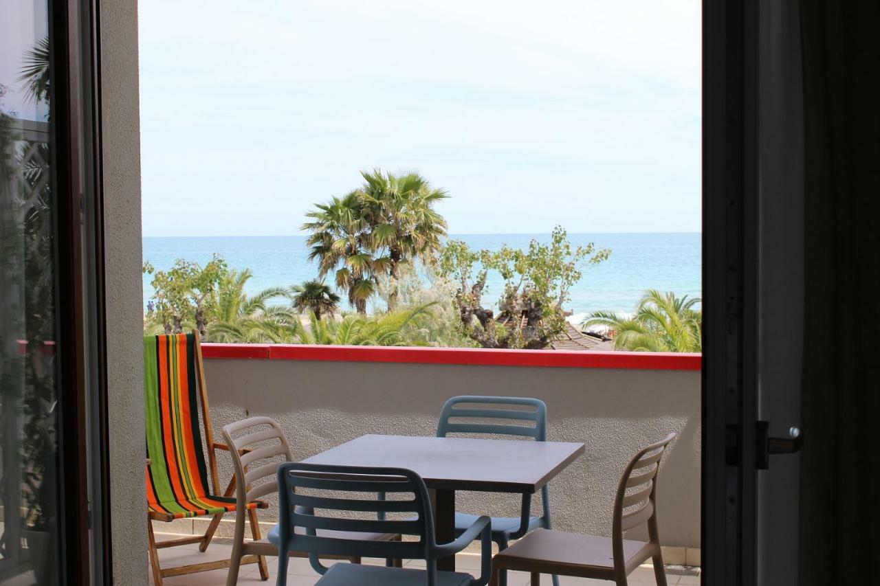 Sulmare Alba Adriatica Bed & Breakfast エクステリア 写真