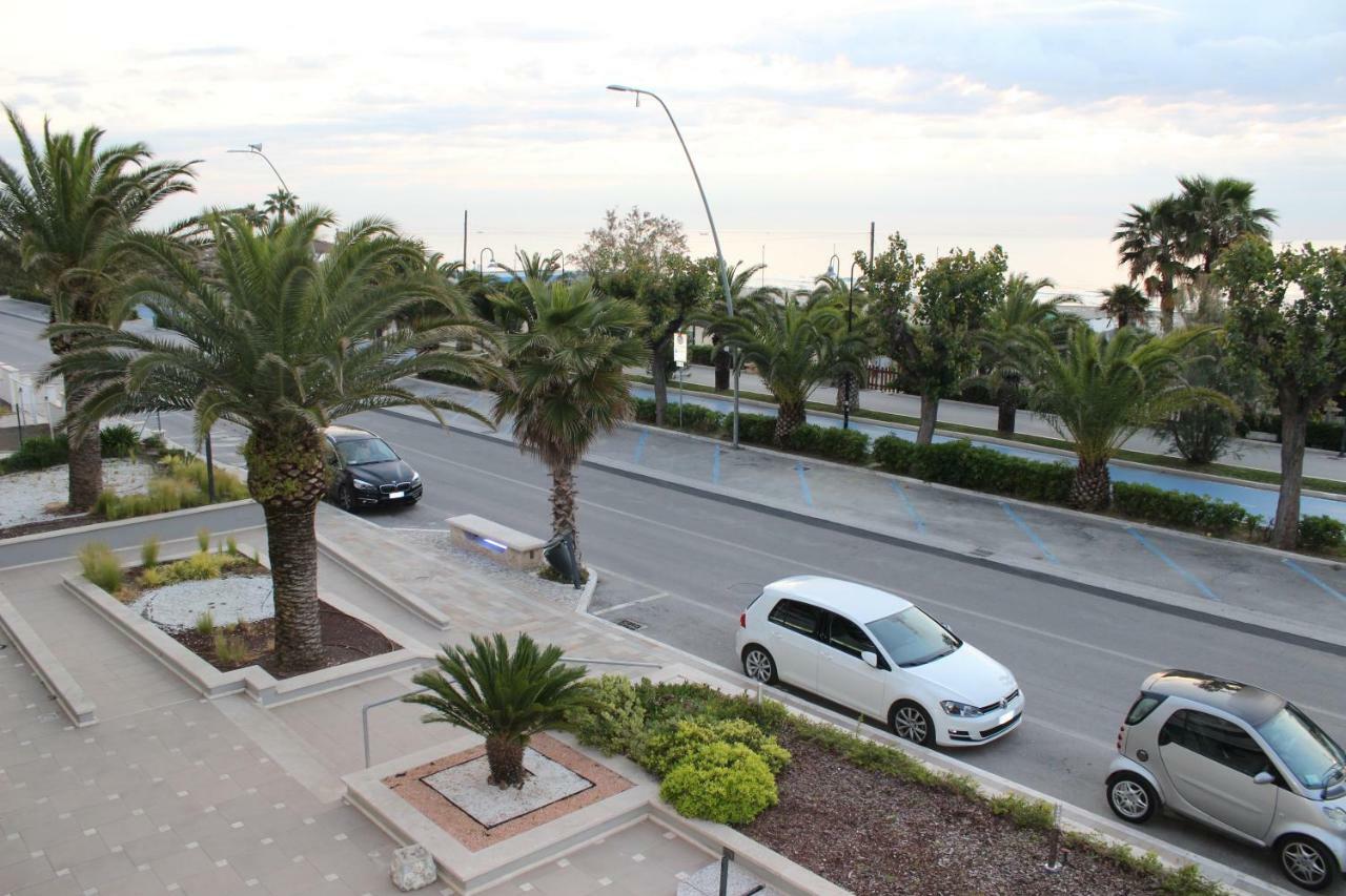 Sulmare Alba Adriatica Bed & Breakfast エクステリア 写真