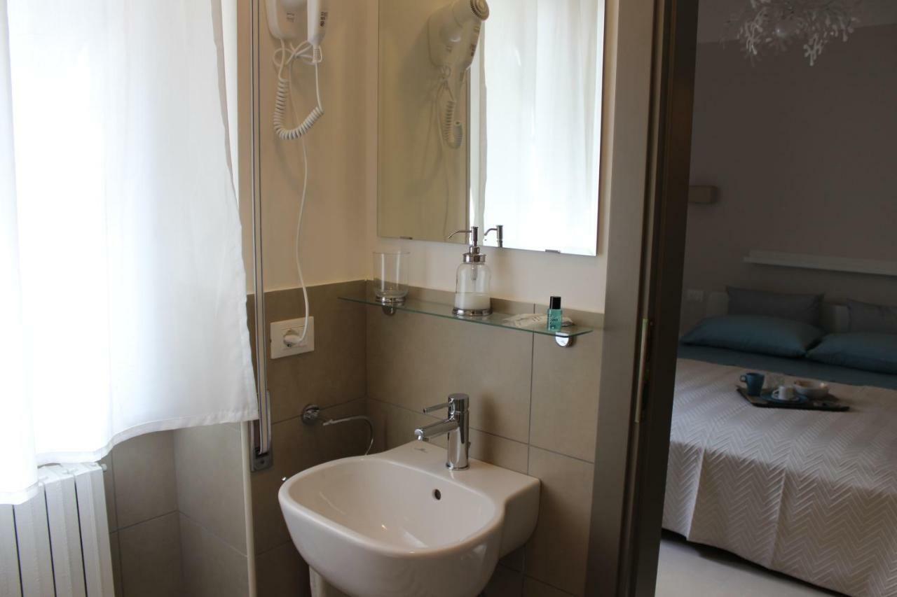 Sulmare Alba Adriatica Bed & Breakfast エクステリア 写真