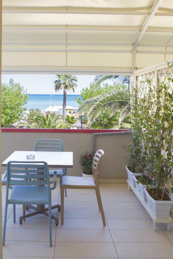 Sulmare Alba Adriatica Bed & Breakfast エクステリア 写真